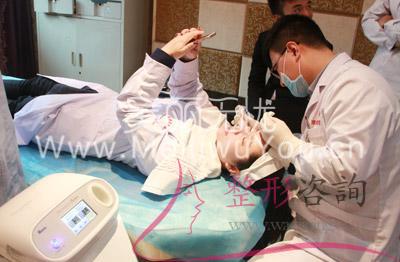 打<a href=http://m.f3bb6.cn/listinfo-790-0.html target=_blank class=infotextkey>水光針</a> 打<a href=http://m.f3bb6.cn/listinfo-790-0.html target=_blank class=infotextkey>水光針</a>