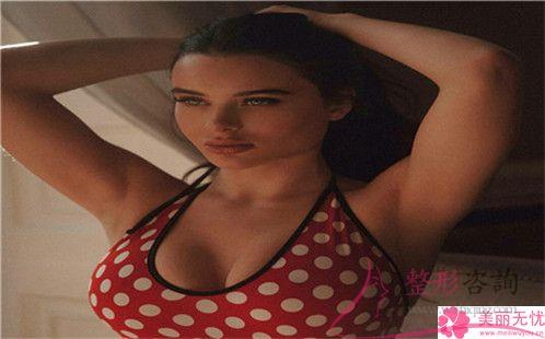 較薄的嘴部注入膠原蛋白有圓潤的效用嗎?