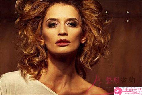 14959元實(shí)施<a href=http://m.f3bb6.cn/listinfo-731-0.html target=_blank class=infotextkey>玻尿酸</a>山根墊高夠嗎