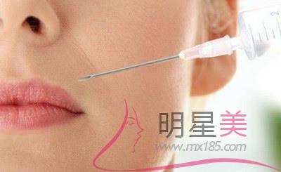 臉上下巴突然長了好多痘痘