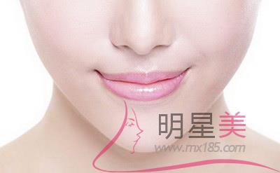 硅膠可以填下巴嗎