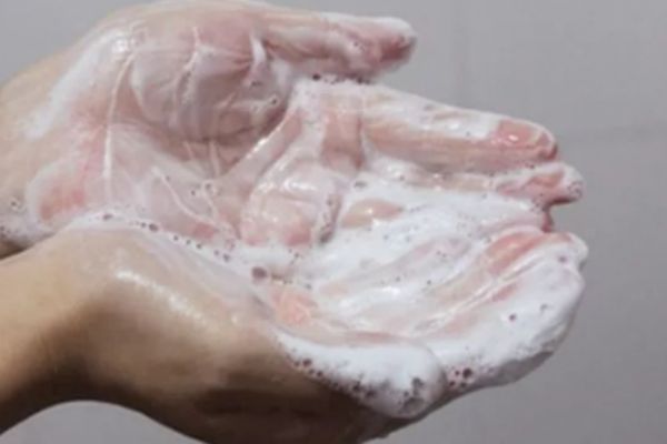 割完<a href=http://m.f3bb6.cn/listinfo-724-0.html target=_blank class=infotextkey>雙眼皮</a>多久可以洗臉