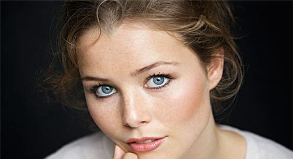 做<a href=http://m.f3bb6.cn/listinfo-613-0.html target=_blank class=infotextkey>射頻</a><a href=http://m.f3bb6.cn/listinfo-768-0.html target=_blank class=infotextkey>微針</a><a href=http://m.f3bb6.cn/listinfo-771-0.html target=_blank class=infotextkey>去眉間紋</a>適應癥與禁忌癥