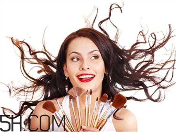 <a href=http://m.f3bb6.cn/listinfo-829-0.html target=_blank class=infotextkey>烤瓷牙</a>能磨小嗎？<a href=http://m.f3bb6.cn/listinfo-829-0.html target=_blank class=infotextkey>烤瓷牙</a>可以矯正嗎？