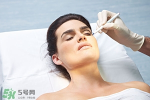 割<a href=http://m.f3bb6.cn/listinfo-724-0.html target=_blank class=infotextkey>雙眼皮</a>去醫院還是美容院 割<a href=http://m.f3bb6.cn/listinfo-724-0.html target=_blank class=infotextkey>雙眼皮</a>去哪里割好