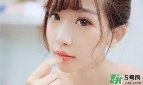 割<a href=http://m.f3bb6.cn/listinfo-724-0.html target=_blank class=infotextkey>雙眼皮</a>的危害嗎?割<a href=http://m.f3bb6.cn/listinfo-724-0.html target=_blank class=infotextkey>雙眼皮</a>的危害