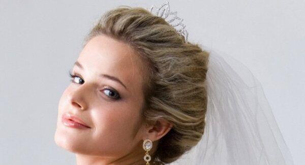 產(chǎn)后如何<a href=http://m.f3bb6.cn/listinfo-785-0.html target=_blank class=infotextkey>去頸紋</a>