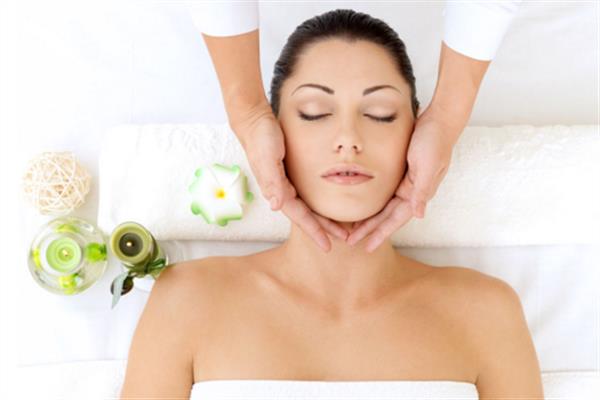 果酸換膚一次多少錢(qián)？果酸護(hù)膚后保養(yǎng)很重要