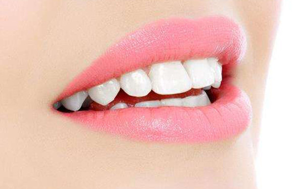 鵝口瘡會(huì)長(zhǎng)在舌頭上嗎 