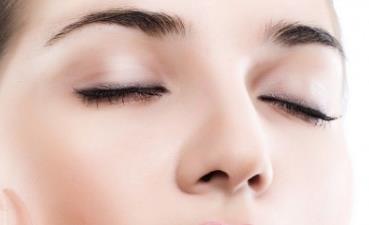 一單一<a href=http://m.f3bb6.cn/listinfo-724-0.html target=_blank class=infotextkey>雙眼皮</a>的原因