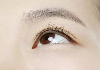 做完埋線<a href=http://m.f3bb6.cn/listinfo-724-0.html target=_blank class=infotextkey>雙眼皮</a>能化妝嘛