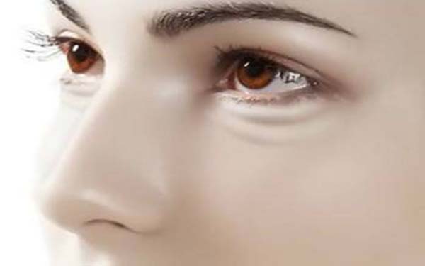 小切口<a href=http://m.f3bb6.cn/listinfo-724-0.html target=_blank class=infotextkey>雙眼皮</a>手術(shù)