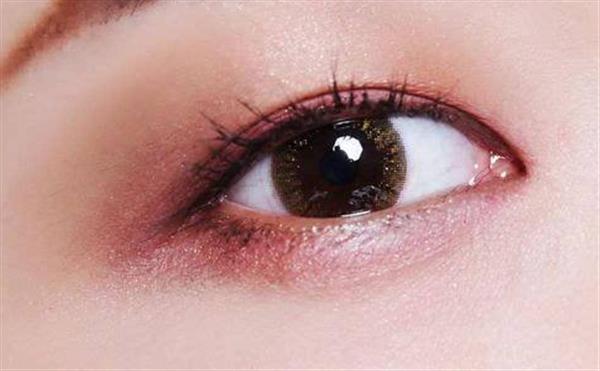 <a href=http://m.f3bb6.cn/listinfo-724-0.html target=_blank class=infotextkey>雙眼皮</a>眼睛小變大可以通過哪些手術方式