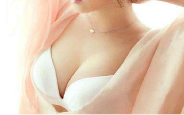 常見假體<a href=http://m.f3bb6.cn/listinfo-618-0.html target=_blank class=infotextkey>隆胸</a>優點