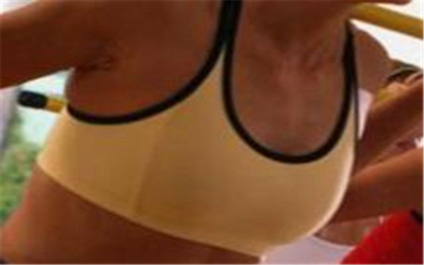 假體<a href=http://m.f3bb6.cn/listinfo-618-0.html target=_blank class=infotextkey>隆胸</a>的發展和普及