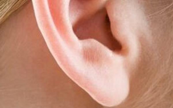 自體脂肪<a href=http://m.f3bb6.cn/listinfo-694-0.html target=_blank class=infotextkey>豐耳垂</a>價格