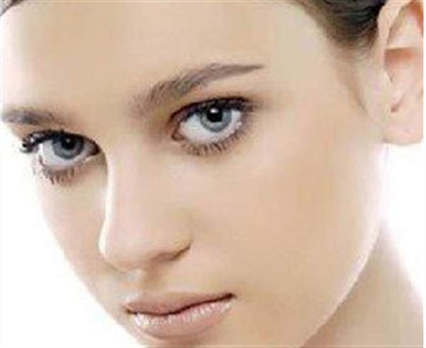 半長期一個月后眉毛癢什么原因