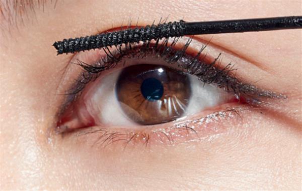 做個<a href=http://m.f3bb6.cn/listinfo-724-0.html target=_blank class=infotextkey>雙眼皮</a>手術大概需多少錢