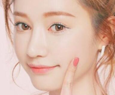 光子<a href=http://m.f3bb6.cn/listinfo-770-0.html target=_blank class=infotextkey>嫩膚</a>祛痘術(shù)前注意事項(xiàng)