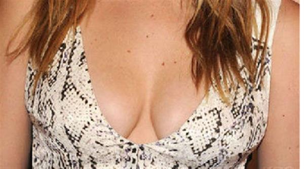 胸部乳腺增生做假體<a href=http://m.f3bb6.cn/listinfo-618-0.html target=_blank class=infotextkey>隆胸</a>可以嗎