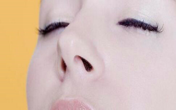 膨體<a href=http://m.f3bb6.cn/listinfo-737-0.html target=_blank class=infotextkey>隆鼻</a>可以保持多久?