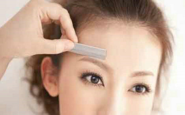 <a href=http://m.f3bb6.cn/listinfo-655-0.html target=_blank class=infotextkey>切眉</a>提升術適合的年齡