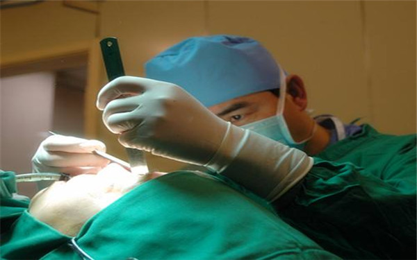 膨體<a href=http://m.f3bb6.cn/listinfo-737-0.html target=_blank class=infotextkey>隆鼻</a>失敗的表現你知道嗎?