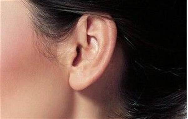 耳朵再造手術的年齡幾歲比較好