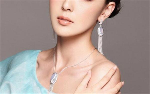 打<a href=http://m.f3bb6.cn/listinfo-631-0.html target=_blank class=infotextkey>瘦臉</a><a href=http://m.f3bb6.cn/listinfo-614-0.html target=_blank class=infotextkey>除皺</a>有安全風險嗎