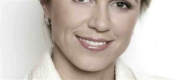 做完硅膠墊下巴后會移動嗎